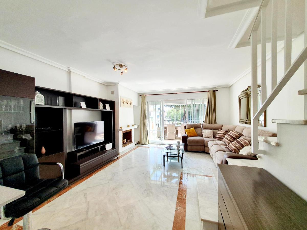 Lomas De Cabopino House Apartment Marbella Exterior photo