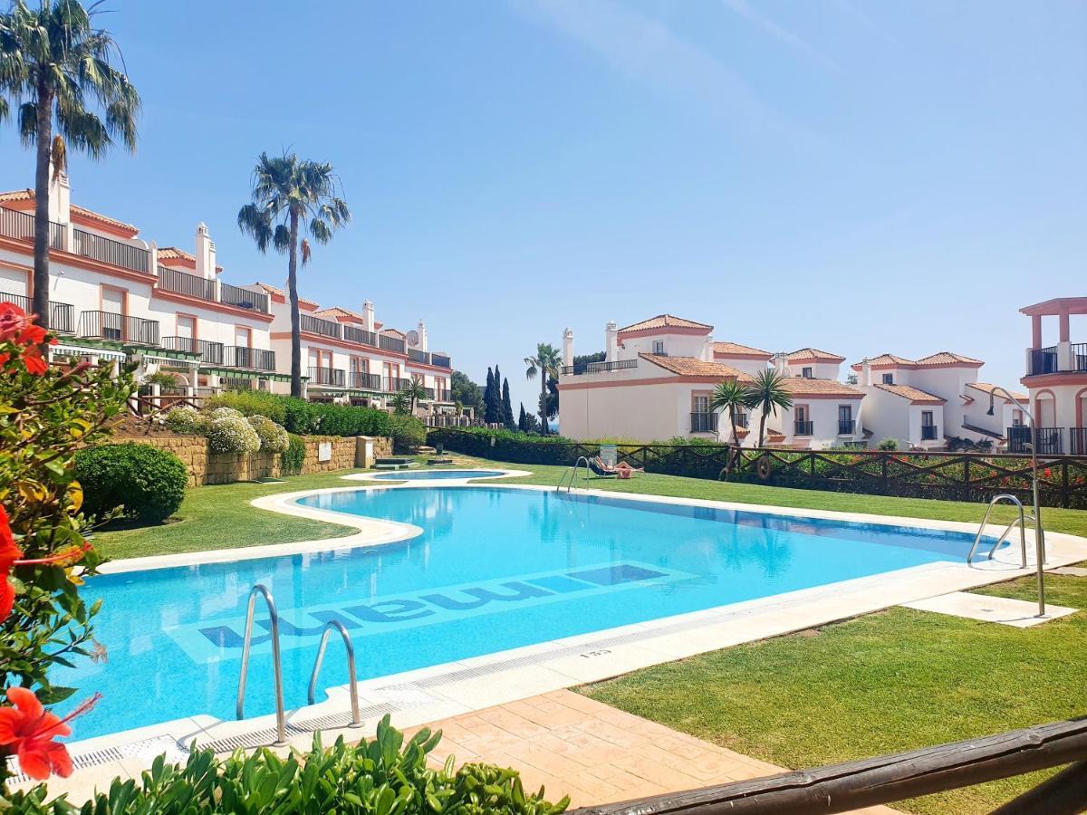 Lomas De Cabopino House Apartment Marbella Exterior photo